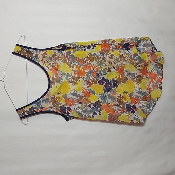 PURE & SIMPLE SUMMER TOP! - Picture 4 of 4